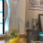 ロンドファクトリー グラノーラ専門店 - 今日のデトックスウォーター☆マンゴー&パイン