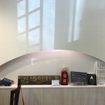 ロンドファクトリー グラノーラ専門店 - 綺麗なインテリアの店内