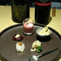 MOTORA  - 鯨、白海老、ビーツなど