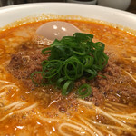 創作麺工房 鳴龍 - 肉そぼろと九条ネギ