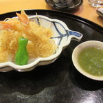 懐石料理 はし本 - 揚げ物：車海老・新じゃがの千切りの衣　＆　みぞれ酢