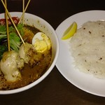 スープカリー スアゲ プラス - パリパリ知床鶏と野菜カレー