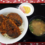 三峯神社興雲閣 - しいたけ丼