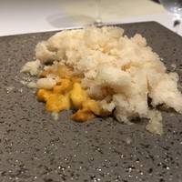 ル ジャルダン グルマン - トマトのかき氷をかけた唐津の赤雲丹