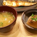 Gokoku - 味噌汁と小鉢