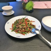 中国料理 翡翠宮 - 青椒牛肉絲。