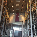 RIGOLETTO　WINE　AND　BAR - 入り口がワインセラーって♡