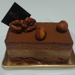 ドゥブルベ・ボレロ - ラ・フランスのコンポートとミルクチョコのムース、ポワリエ540円