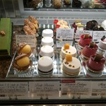 ドゥブルベ・ボレロ - 全種類制覇したくなる、シックな美しさのケーキ7月バージョン（その1）