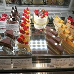 ドゥブルベ・ボレロ - 全種類制覇したくなる、シックな美しさのケーキ7月バージョン（その3）