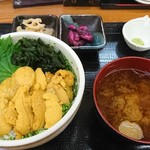 片倉商店 - うに丼(並)1690円