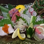 Koshitsu Izakaya Sanchoku Sengyo Mikuri - 鮮魚のお造り5点盛り