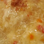 赤坂璃宮 - 蟹肉と内子のあんかけチャーハン　ズームアップ