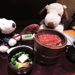 まるや本店 名駅店 - では早速、いただいてみましょう。
                                
                                ちびつぬ「つぬっこちゃん、はい！」
                                