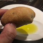 URA - 兎に角、パンは間違いなく美味しい〜〜(*☻-☻*)