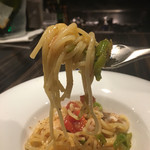 URA - 焦がしたバゲットのパウダーをトッピングしてるのです(*^ω^*)