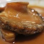 赤坂璃宮 - 蝦夷アワビの濃厚ソース煮込み　ズームアップ