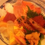 Shinsen Koubou Ajiichi - 【期間限定】ウニやいくらなど12種類がのった、海鮮よくばり丼1260円！！