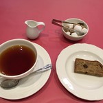 七條 - 紅茶に胡桃のパウンドケーキが付いてきた