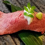 Sousaku Yakiniku Koube Gyuu No Takumi - 神戸牛 炙り寿司