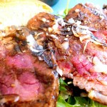 トレエウーノ サンドイッチ - アンガス牛のステーキサンド