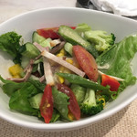 トラットリア チェーロ - 野菜たっぷりsalad☆★★☆イイね！前菜盛り合わせも楽しいけど コッチは食べ応えあり