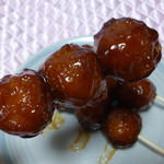 富永精肉店 - 素揚げした肉だんごは表面がカリッとしています