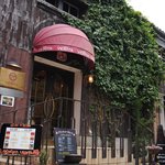 ヴェリータ - １Fは待ち合いのみ。２Fがメインです。