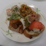 エルガーデン - 豚しゃぶサラダ、ドライカレー、オープンサンド2種、ローストポーク+デミグラスソース