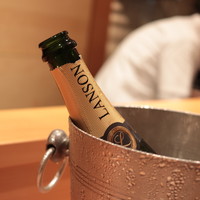 しゅん逢 紗々木 - 泡ボトル：Lanson Black Label Brut