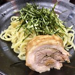 旨辛タンメン 荒木屋 - 「キムチ納豆つけめん」(850円)＋「チャーシュー1枚」(100円)