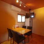 OHANAかふぇ - お店内観（テーブル②）