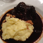 バール　バゲット - 牛ほほ赤ワイン煮