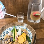 きくや - 浅蜊と夏野菜の冷たいまぜそば〜自家製トマトサイダー割り付〜