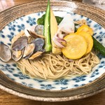 きくや - 浅蜊と夏野菜の冷たいまぜそば