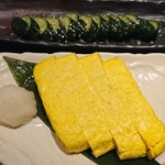 Sushi Robatayaki Nihonshu Roppou - だし巻き玉子と胡瓜一本漬け
