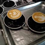 CSHH COFFEE BAR - カプチーノとカフェラテ各5.5＄