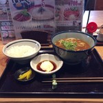 はちまん - カレーうどん定食