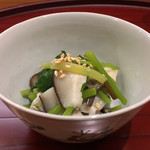 Fukunokawa Ishida - 根三ツ葉と椎茸の煮浸し 酢橘 白胡麻