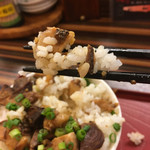 林家 - チャーシュー丼のチャーシューリフト