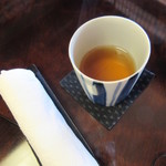 比良山荘 - 何本ものおしぼりとお茶