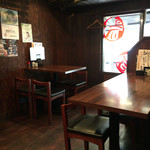 炭火焼やきとん 焼鳥 誠義屋 - 内観