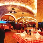 The Grand Central Oyster Bar & Restaurant - こちらのダイニングより、バーコーナーが本来、だろうね