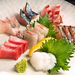 旬の鮮魚と魂の煮込み 照 - 