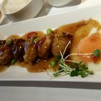 四川名菜 川府 - 目玉焼きも添えられていました