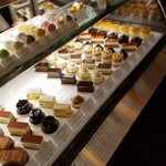 Patisserie Ravi,e relier - 