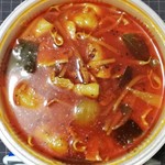 SPICY CURRY 魯珈 - 限定カレー（ランペとカラピンチャのWハーブ香る！豚ともやしのスリランカ風カレー）