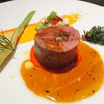 ナベノ-イズム - オーストラリア産仔羊のロニョナード(背肉の腎臓包み)