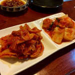 新羅苑 - 2種盛り（キムチ・カクテキ）