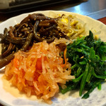 新羅苑 - 2種盛り（キムチ・カクテキ）